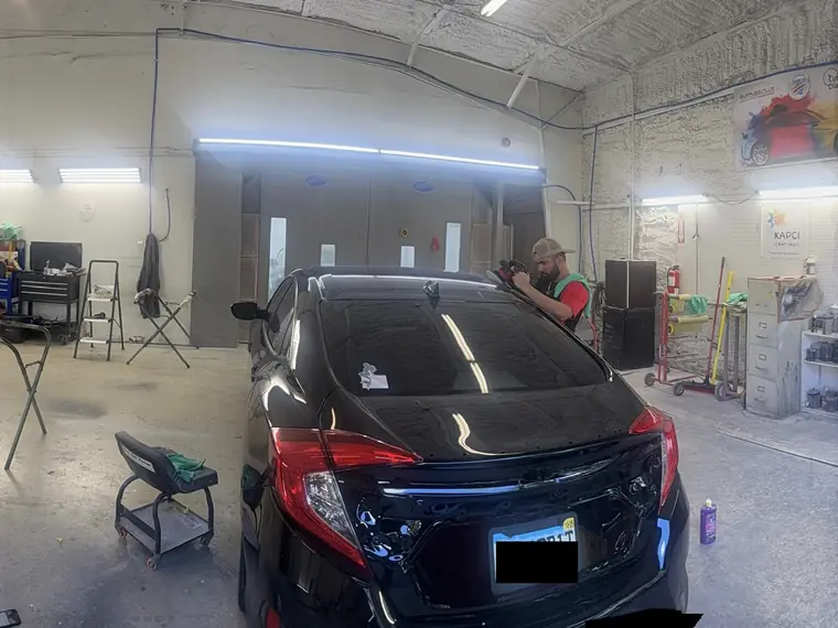 Preparation and paint bay